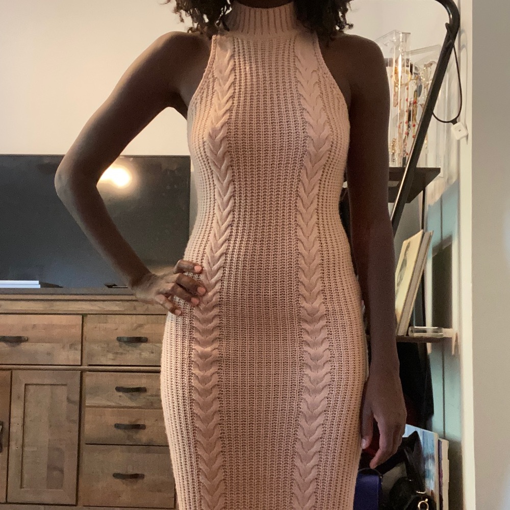 Midi sleeveless sweater dress